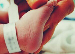 baby heel test breastfeeding aid